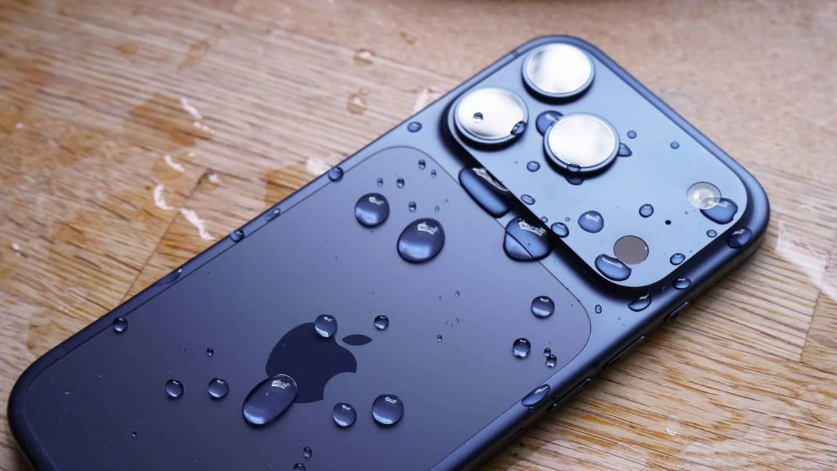 आयफोन 18 प्रो येण्याआधी iPhone 17 Pro च्या किमतीत मोठी घसरण! मिळतोय बंपर डिस्काउंट; पाहा डिटेल्स