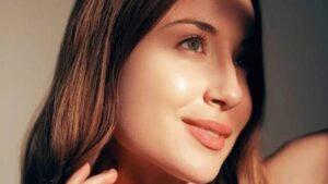 Metabolic Glow Tips: महागड्या क्रीम्स विसरा! शरीराच्या आतून येईल चेहऱ्यावर जबरदस्त चमक; त्वचा चमकदार ठेवण्यासाठी करा 'हे' काम